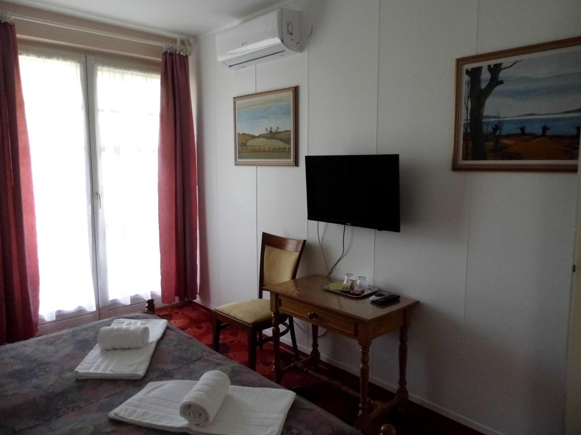 Millennium Villa Keszthely Quarto foto