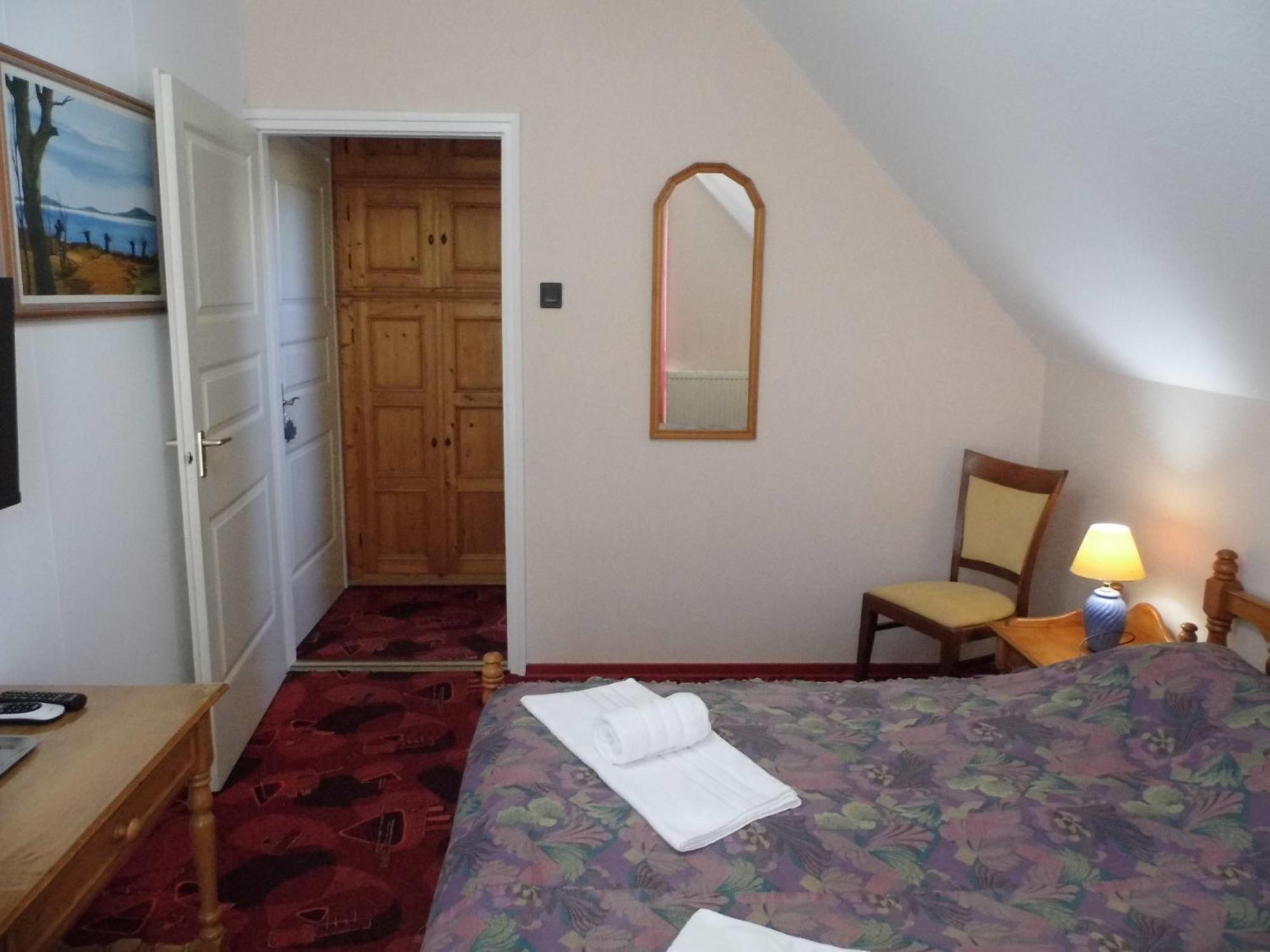 Millennium Villa Keszthely Quarto foto
