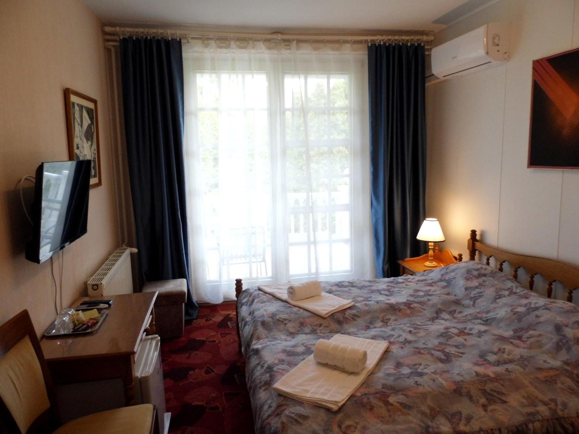 Millennium Villa Keszthely Quarto foto
